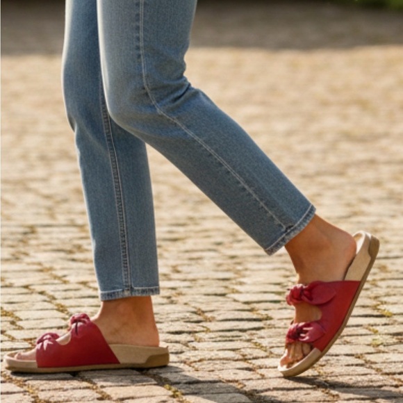 Vionic Elara Red Adjustable Slides Sandals 8.5M Arch Support Orig $129 - Picture 3 of 10